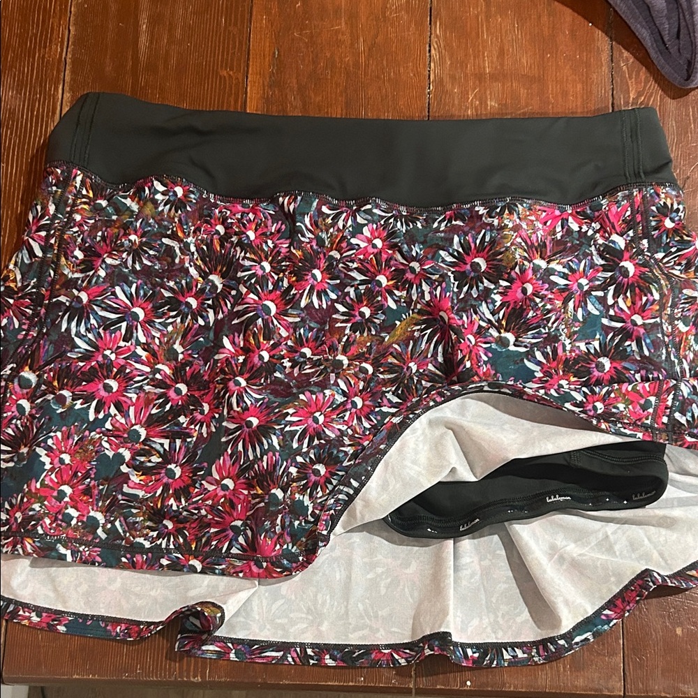 LULU LEMON SKORT ~ NWOT